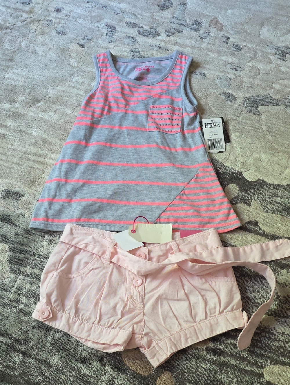Girls' Gray & Pink Striped Tank Top With Pink Shorts